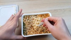 ОСТРЫЙ РОЛЛТОН С ОГОНЬКОМ С СОУСОМ ЧИЛИ - ДЕГУСТАЦИЯ И ОБЗОР