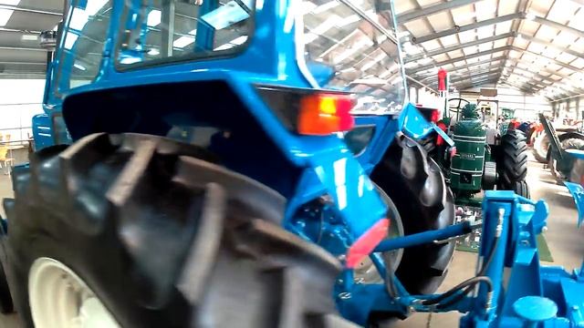 1977 Ford 7600 Load Monitor 4.4 Litre 4-Cyl Blue Power Diesel Tractor (103 HP) смотреть онлайн
