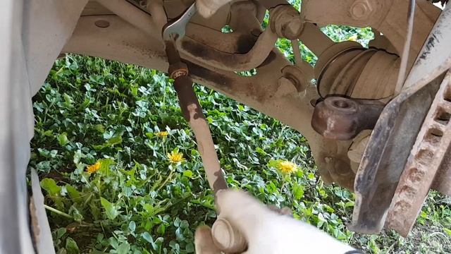 Замена рулевых наконечников без съемника смотреть онлайн