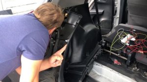 Подключение блока согласования розетки Фаркопа unikit 1 L .Toyota RAV4  2014.