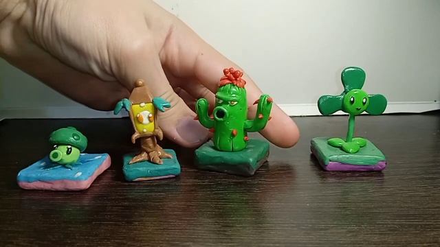 All Plants Vs. Zombies 1 figures are made of plasticine. смотреть онлайн