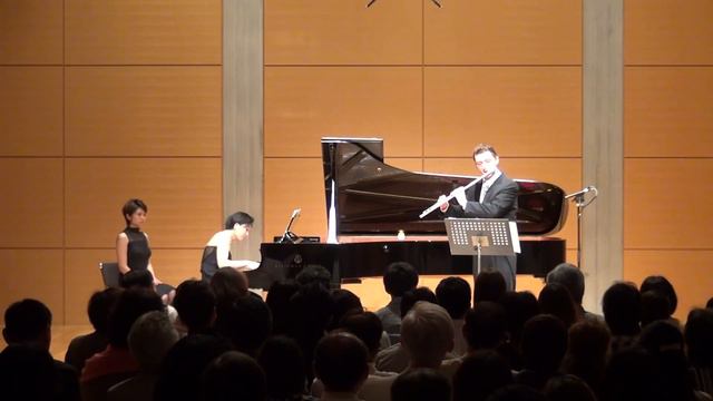H. Villa-Lobos: The Jet Whistle (arr. for flute and piano by W. Bennett). I. Allegro non troppo смотреть онлайн