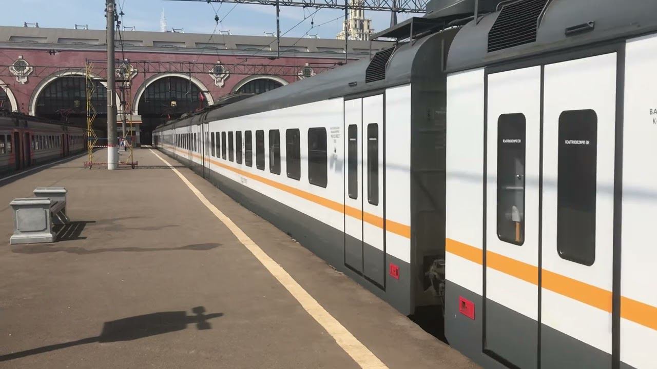 Электропоезд ЭП2Д сообщением Москва-Казанская -88 км отправляется с Казанского вокзала. смотреть онлайн