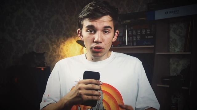 Подписчики нашли где я живу! Школьники ломятся в дверь ,пытаются пройти ко мне домой смотреть онлайн