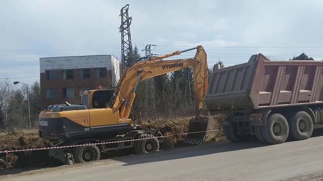hyundai 210w - 9 loading mercedes actros смотреть онлайн
