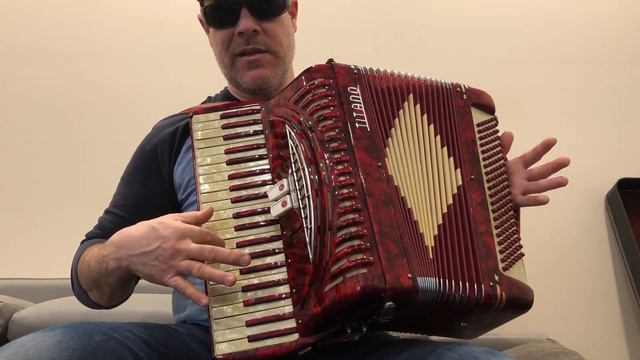 Piano Accordion Introduction and Testing my Titano "Dandy" 41/120 смотреть онлайн
