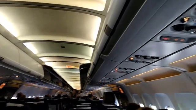 Airbus A321. Салон.