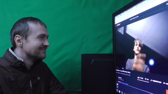 Scally Milano Скам Official Music Video Реакция смотреть онлайн