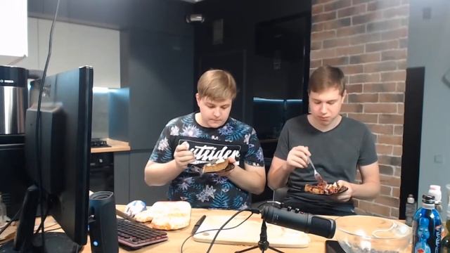 Пятёрка и BAV едят свой пирог