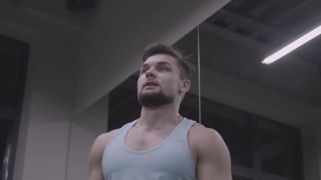 Дикая тренировка на плечи! Дельты растут на глазах . смотреть онлайн