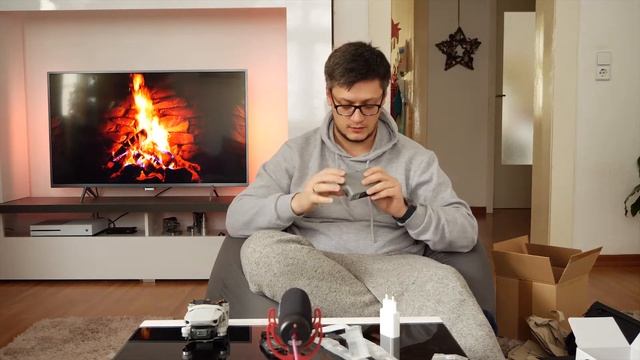 DJI Mini 2 обзор и распаковка. Первый полёт, хоть и в квартире. смотреть онлайн