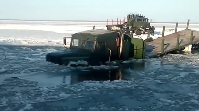 Бездорожье. Сибирские дороги, страшный сон водителя смотреть онлайн