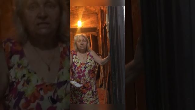Бабушка Лариса с Сельмаша выживает съедая одну картошку в день. ( смотреть онлайн