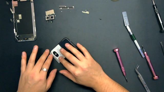 Замена стекла основной (задней) камеры на iPhone Xs Max смотреть онлайн