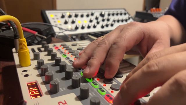 Sonicware Liven Lofi-12 - Beat (lo-fi, Chill, Breakbeat, Hiphop)