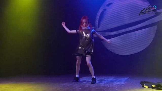 Студия #нарайоне | новогоднее #шоу #танцуемдобро | соло Елизавета Полетаева | #танцынарайоне смотреть онлайн