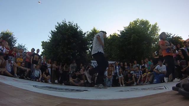 Mars vs Maryana | 1/2 1x1 | Street Battle 2014 - #bboy #bgirl #breakdance смотреть онлайн