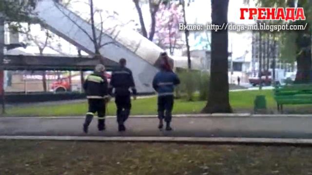 Заваренные люки препятствуют тушению пожара (2012.10.31) смотреть онлайн