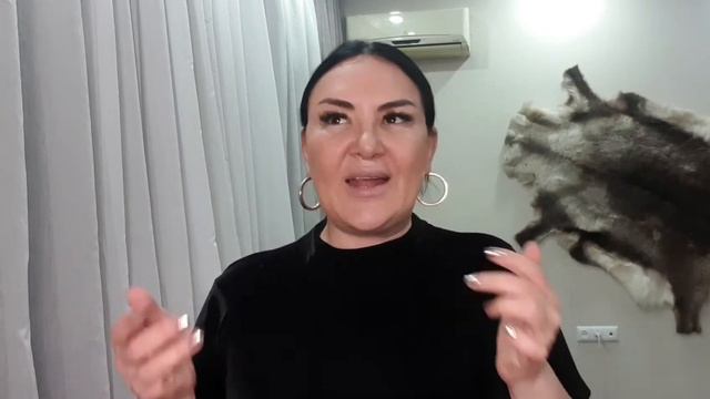 БОГАТЫЕ СТАНОВЯТСЯ БОГАТЫМИ, БЕДНЫЕ ХОТЯТ СТАТЬ БОГАТЫМИ смотреть онлайн
