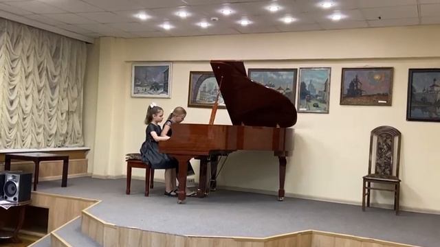 Комова Соня 4 класс, Потапова Саша 4 класс. А. Симонян "Полька Хоттабыча". смотреть онлайн