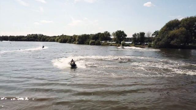 Kingsbury Jet Ski смотреть онлайн