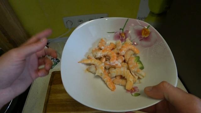 КРЕВЕТКИ ЖАРЕНЫЕ В СОУСЕ БЛЮ ЧИЗ! BLUE CHEESE SAUCE смотреть онлайн