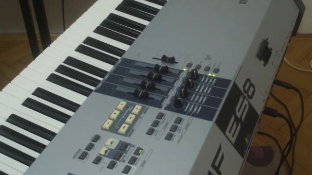 Kawai K4  / Subtitled