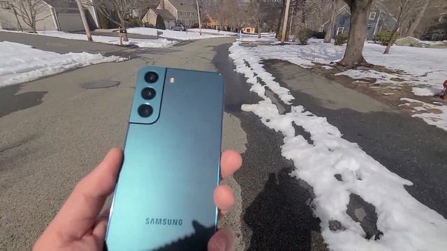 Galaxy S22 Review One Year Later смотреть онлайн