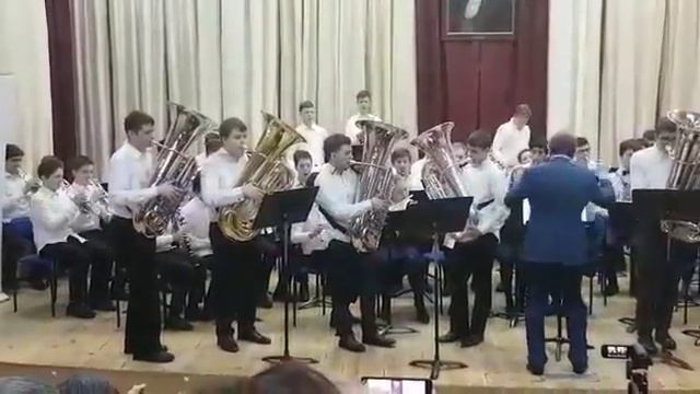 Ансамбль тубистов с оркестром смотреть онлайн