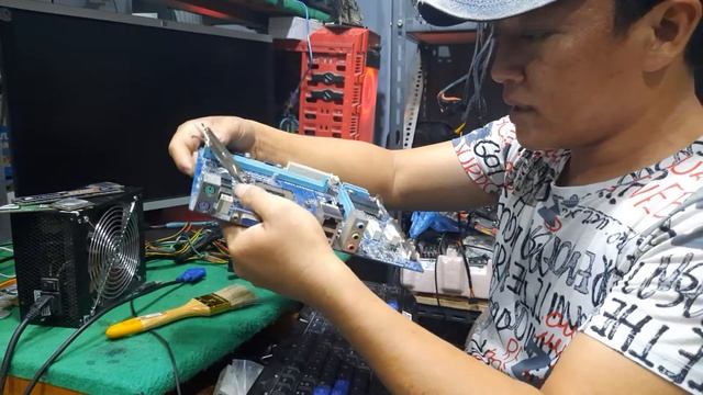 kiriman suscriber mainbord h61 4 pcs 1 pcs nyala tanpil , pin processor bengkok смотреть онлайн