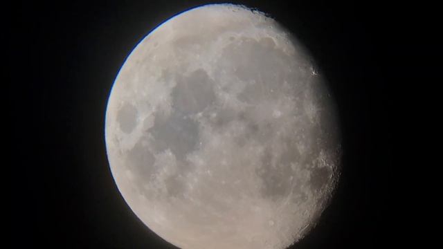 La lune vue avec mon télescope PERL 90/1250 смотреть онлайн
