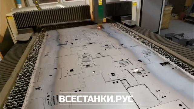 Лазерная резка стали толщиной 2 мм на станке GWEIKE LF3015LN с источником лазера IPG 1500 Вт смотреть онлайн