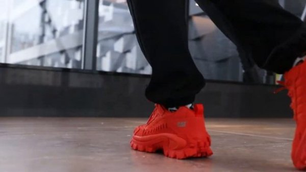 Caterpillar Intruder Oxford Red (P110460) Onfeet Review | sneakers.by