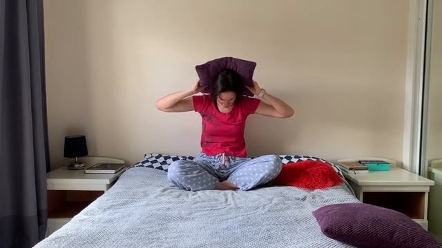 Падай на кровать или пилатес в постели смотреть онлайн