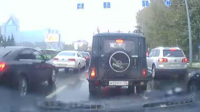 Мудак на чернной мазде!Ездит на красный!Тюмень мельникайте-малыгина.03.10.2017.г смотреть онлайн