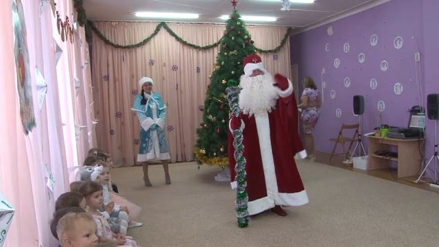Новогодний утренник в д/с "Теремок" мл.гр. (Самара, 22.12.2016) смотреть онлайн