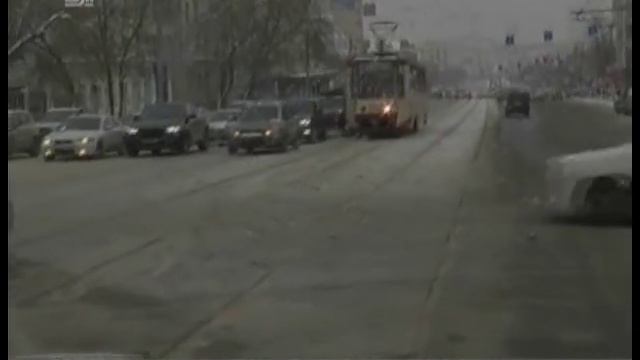 Автоколонна со спецсигналами. Машины скорой помощи устроили флешмоб на дорогах Челябинска ВИДЕО смотреть онлайн