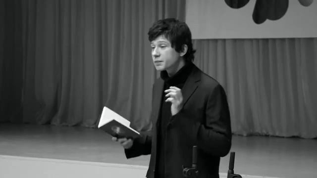 Галерея уральской литературы - свои стихи читает Руслан Комадей смотреть онлайн