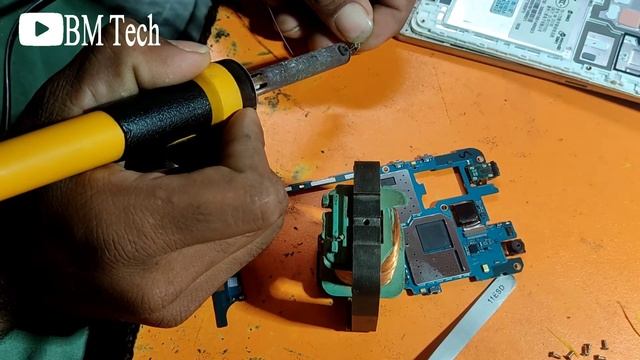 Samsung J3 pro not charging Change charging port смотреть онлайн