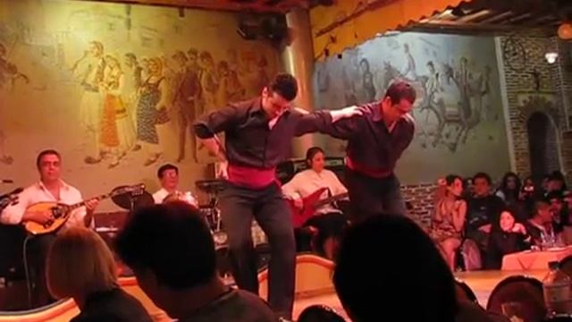 Sirtaki Dance/Plaka u Atini смотреть онлайн