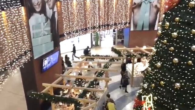Новогоднее и рождественское украшение ТЦ Ходов смотреть онлайн