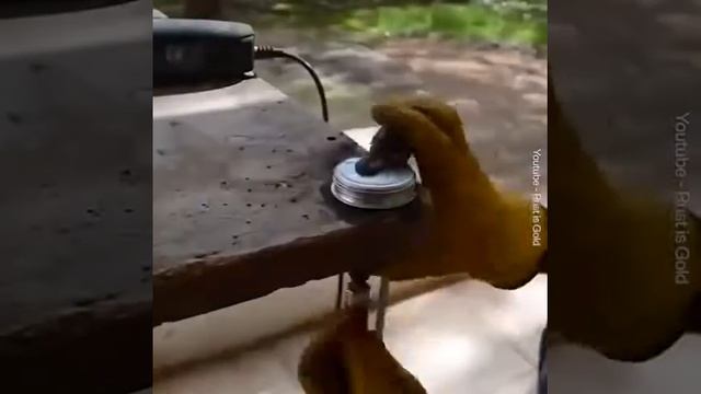 Мангал из бочки своими руками. Barbecue from a barrel with your own hands. смотреть онлайн