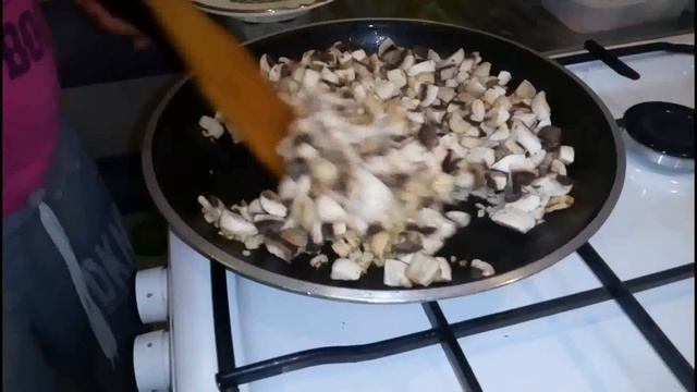 Сытные блинчики с грибами смотреть онлайн