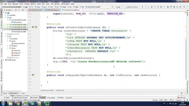Vidéo 2: Implémentation de la méthode onCreate, CREATE TABLE смотреть онлайн