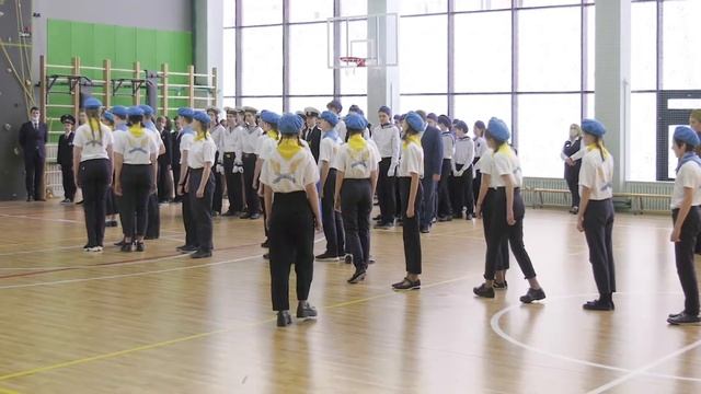 Смотр строя и песни. 7.4 класс - Орлята учатся летать смотреть онлайн