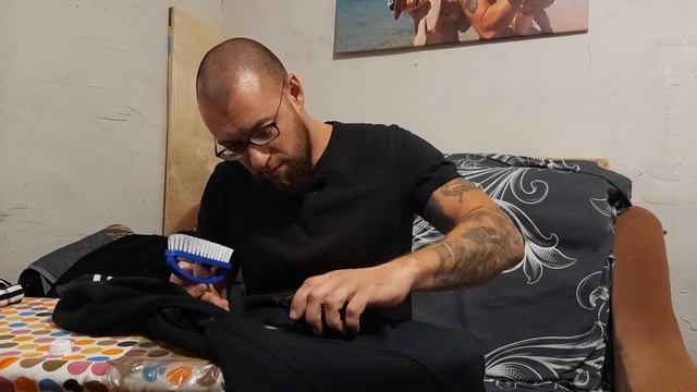 Как удалить монтажную пену с одежды смотреть онлайн