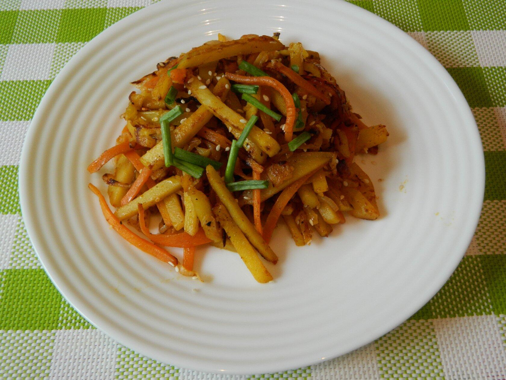 КАРТОФЕЛЬ ЖАРЕНЫЙ с МОРКОВЬЮ на СКОВОРОДЕ смотреть онлайн