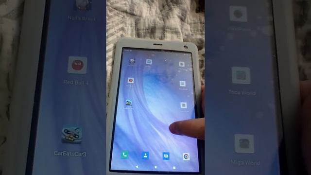 маленький обзор на планшет (я там не смог договорить потому что сама камера самостоятельно перестал смотреть онлайн