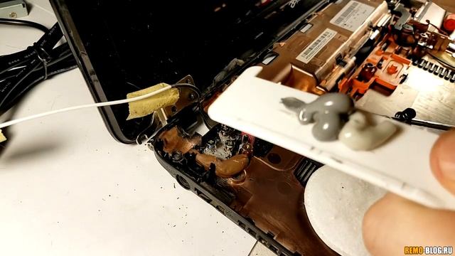 Ремонт корпуса ноутбука (используем POXIPOL). Вырвано крепление смотреть онлайн