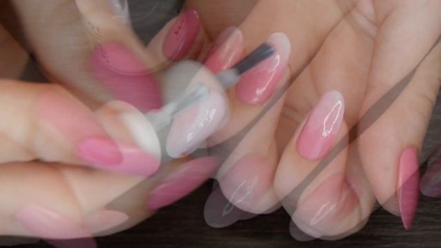 Самый модный тренд - молочный градиент обычным лаком смотреть онлайн